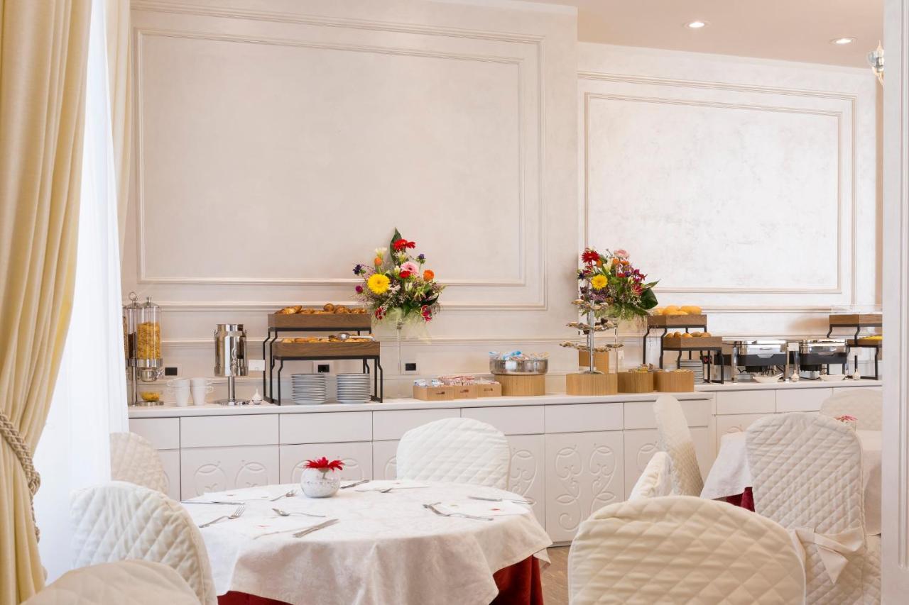 Vienna Ostenda E Ristorante Il Danubio 4* Rimini
