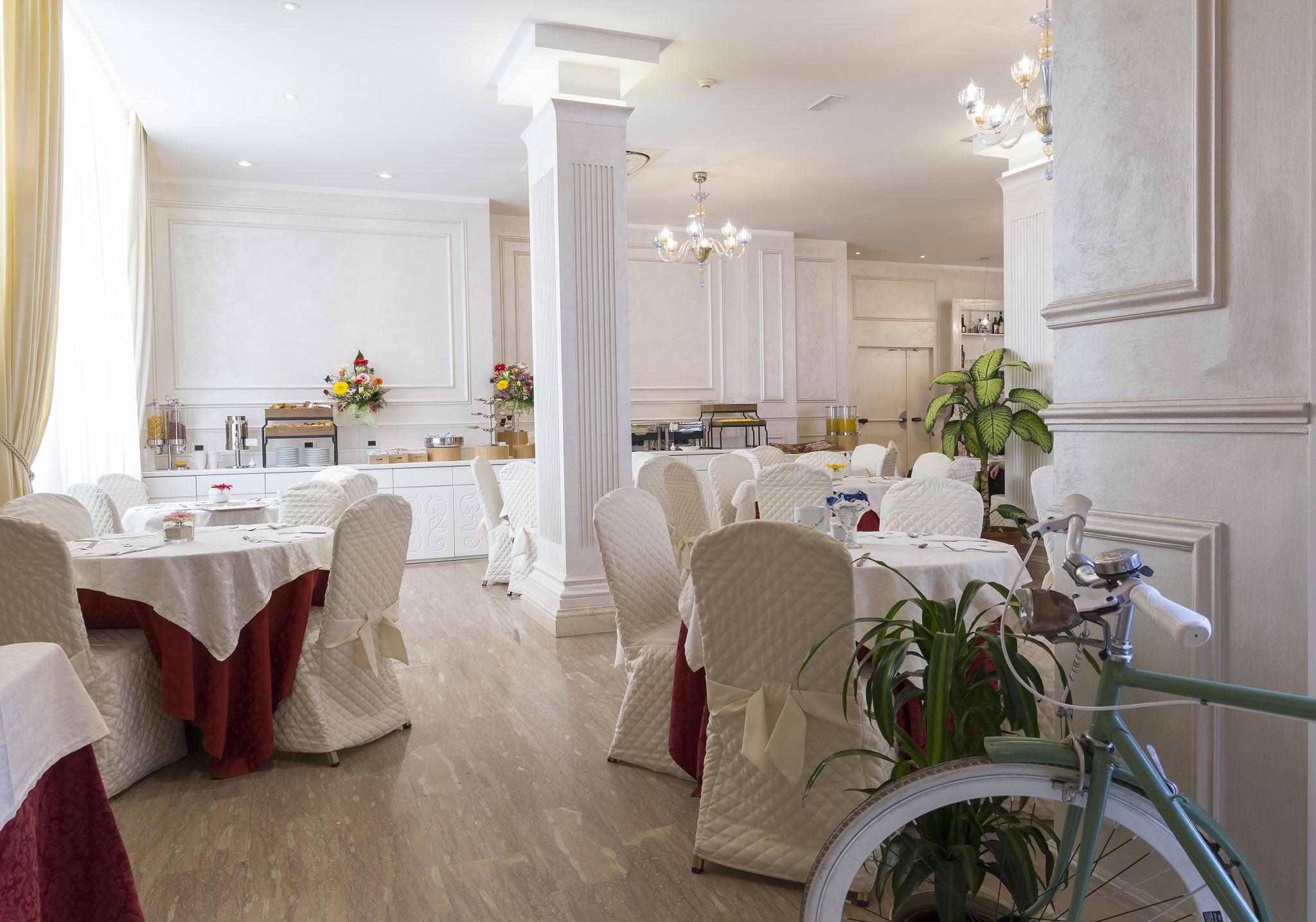 Vienna Ostenda E Ristorante Il Danubio Hotel 4*