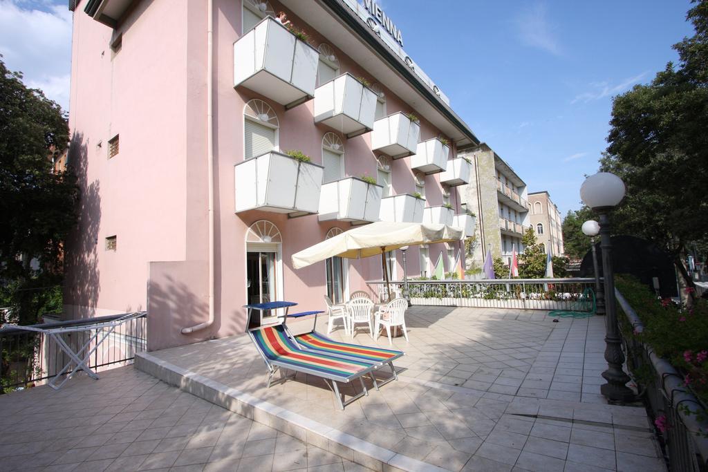 Vienna Ostenda E Ristorante Il Danubio 4* Rimini