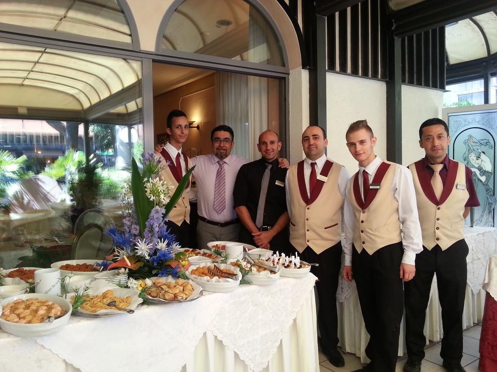 Vienna Ostenda E Ristorante Il Danubio Rimini